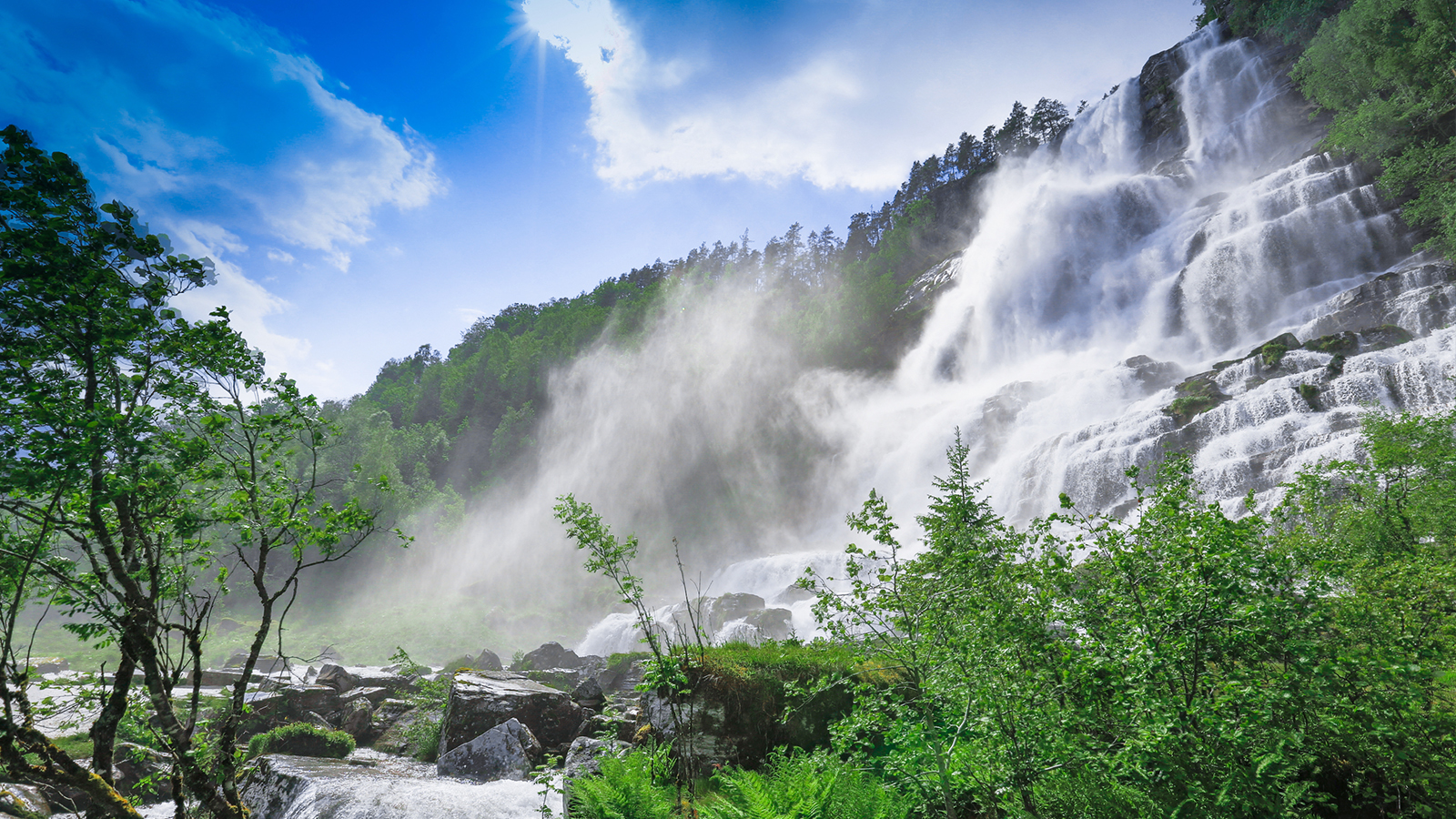 Cascate e vallate dell'Hardanger, panorami e strade tra fiordi